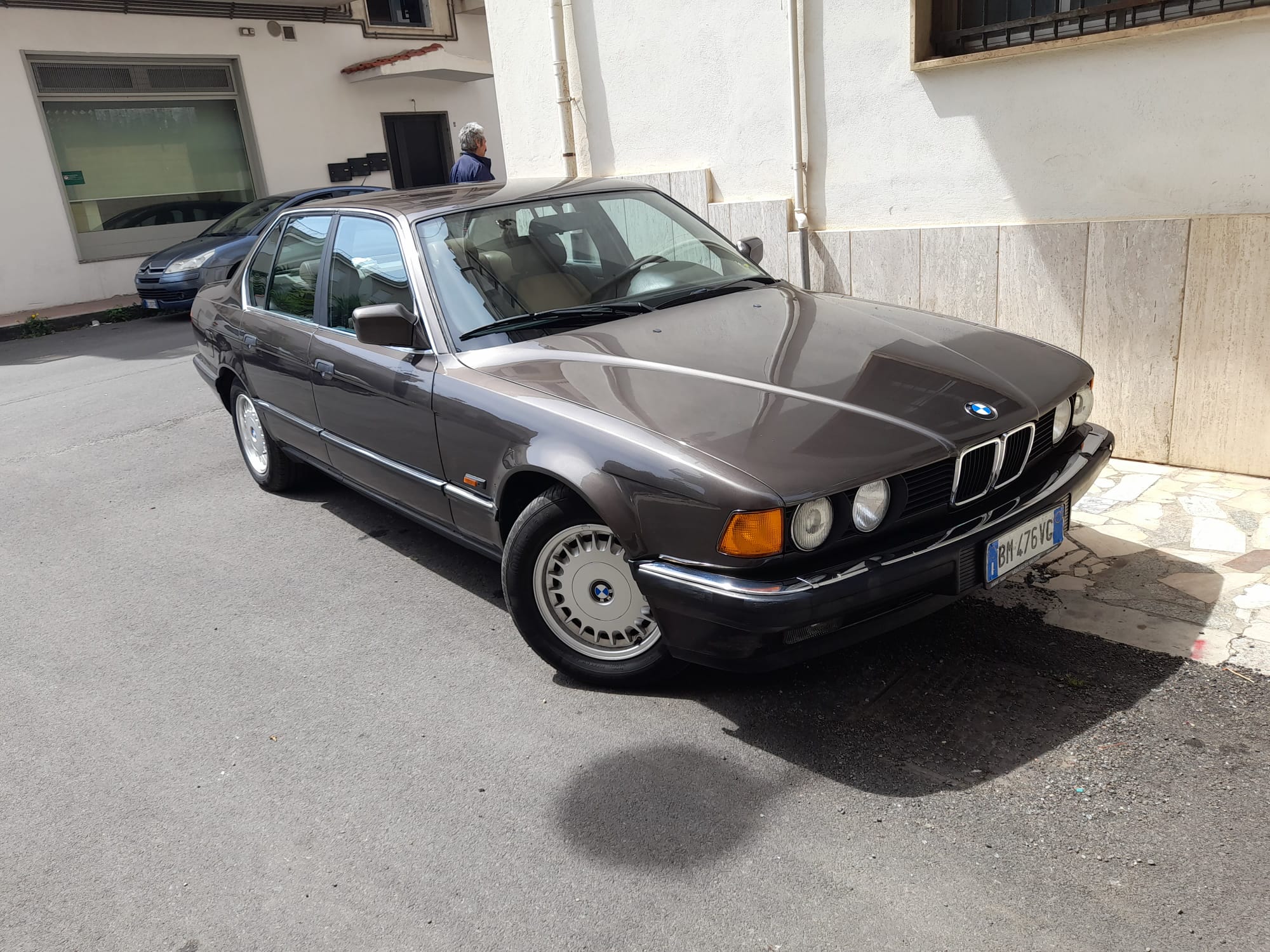 BMW 735i 1987