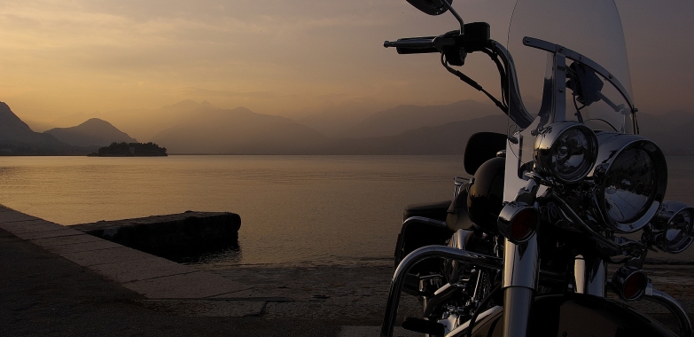 Como transportar una moto en una furgoneta?